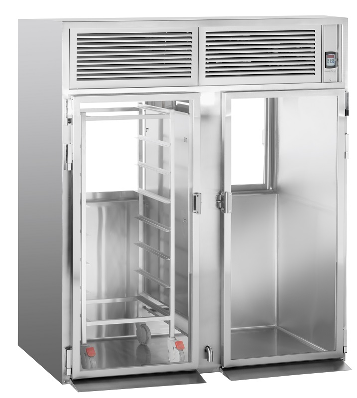 Двухсекционный холодильник с возможностью загрузки тележками Холодильник оснащен сквозной дверцей-купе